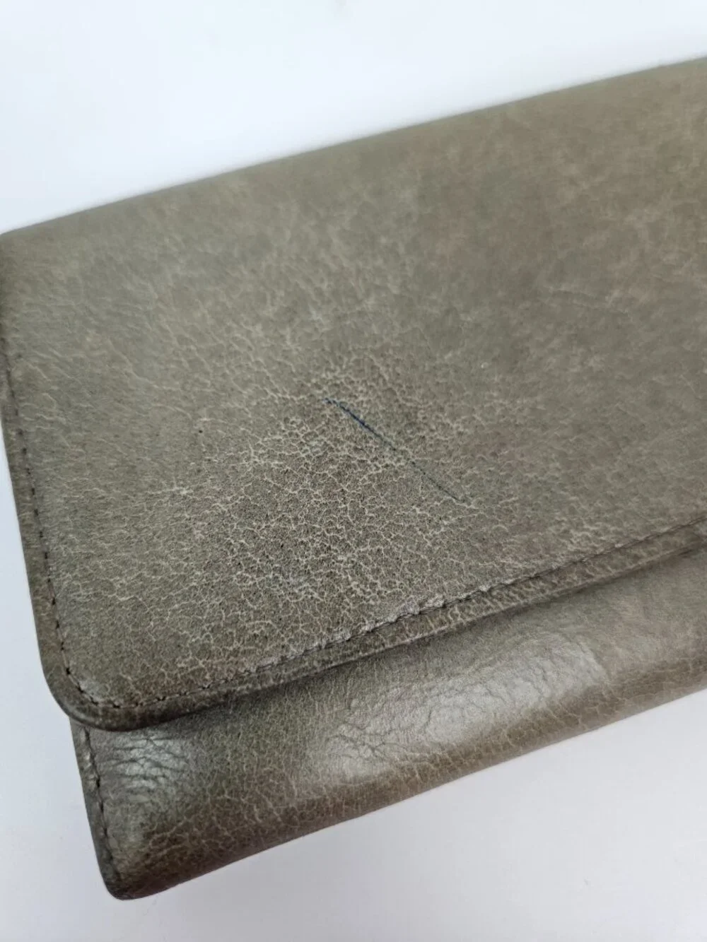 HOBO The Original Sadie Trifold Mushroom/Taupe Leather Wallet